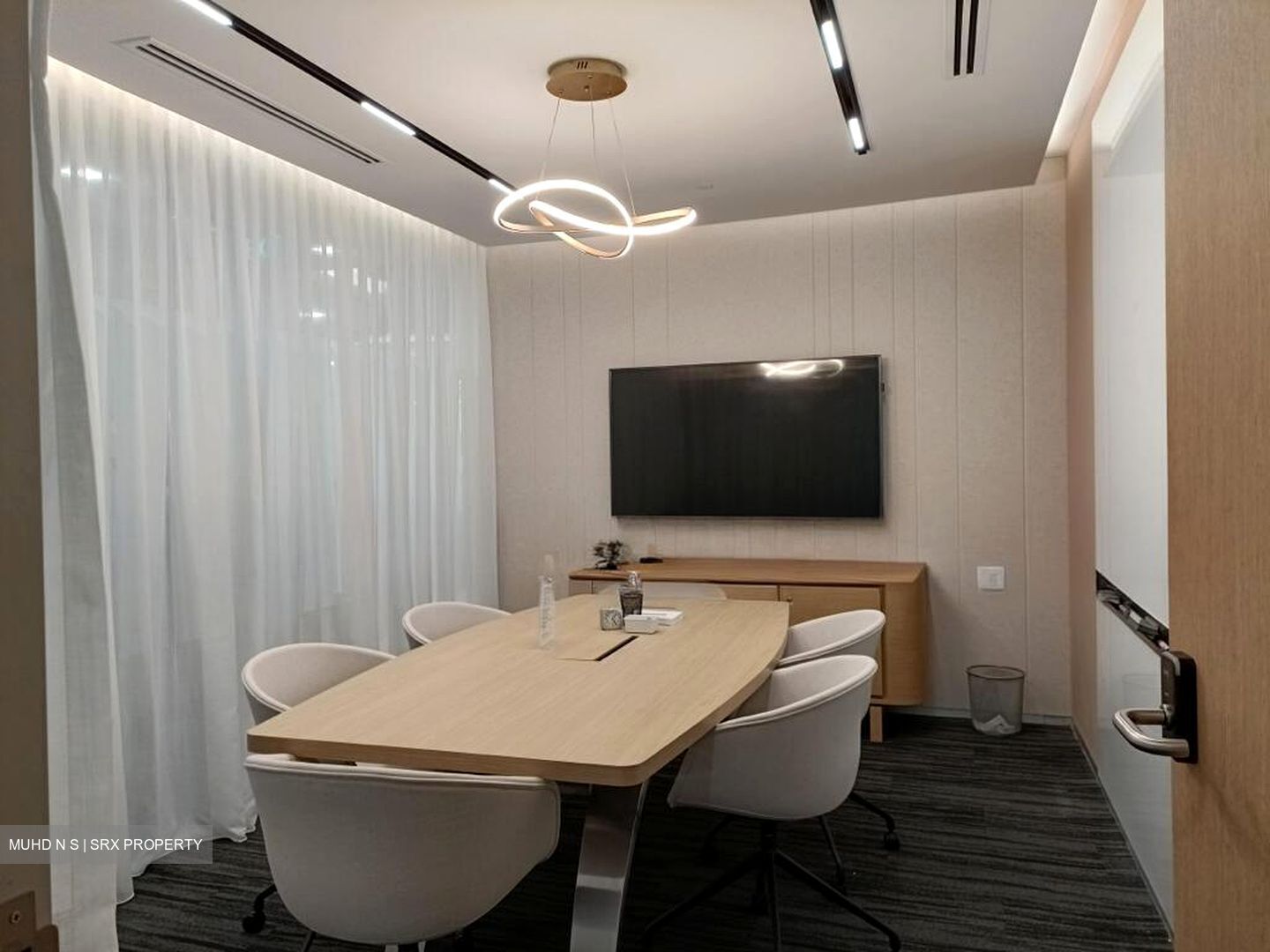 One Fullerton (D1), Office #565766591